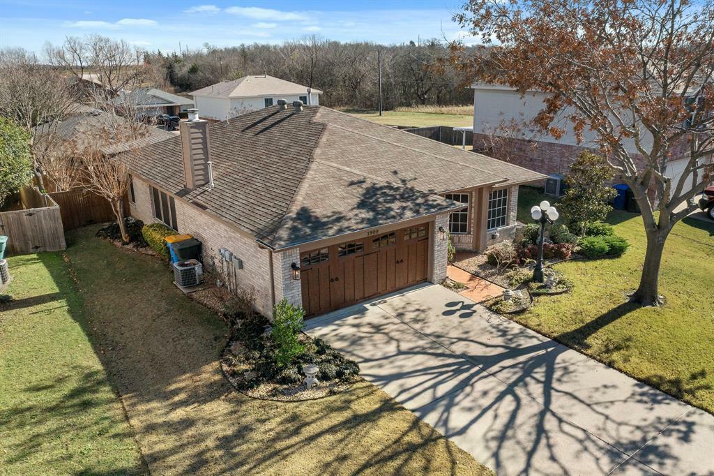 Property Photo: 1909 Brookshire Lane TX 75092