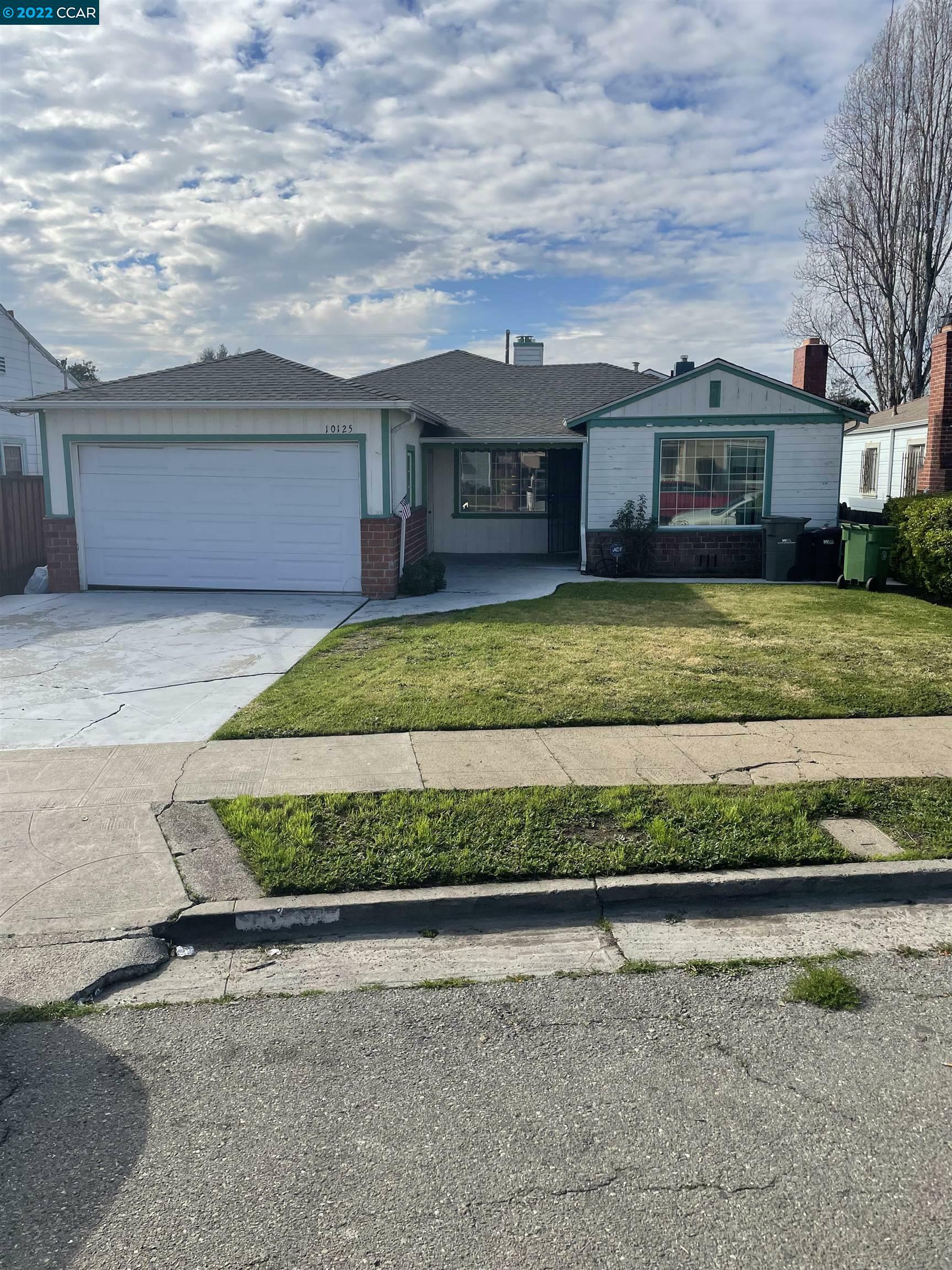 Property Photo: 10125 Longfellow CA 94603