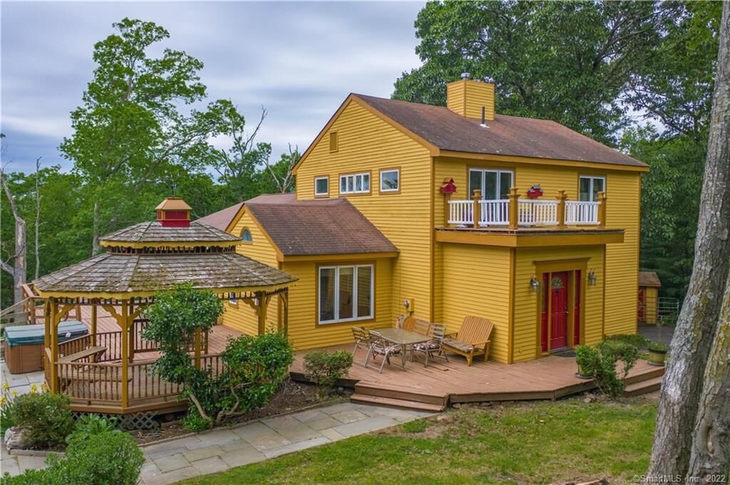 Property Photo:  5 Topledge Road  CT 06896 