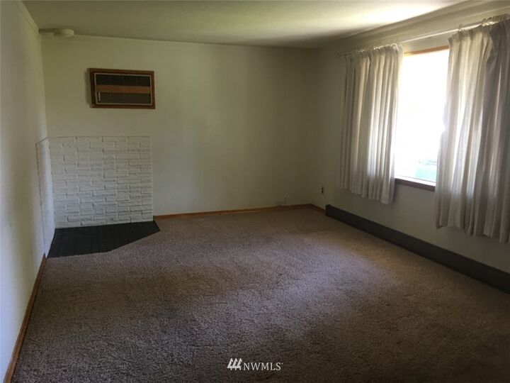 Property Photo: 6 G Street SW WA 98823