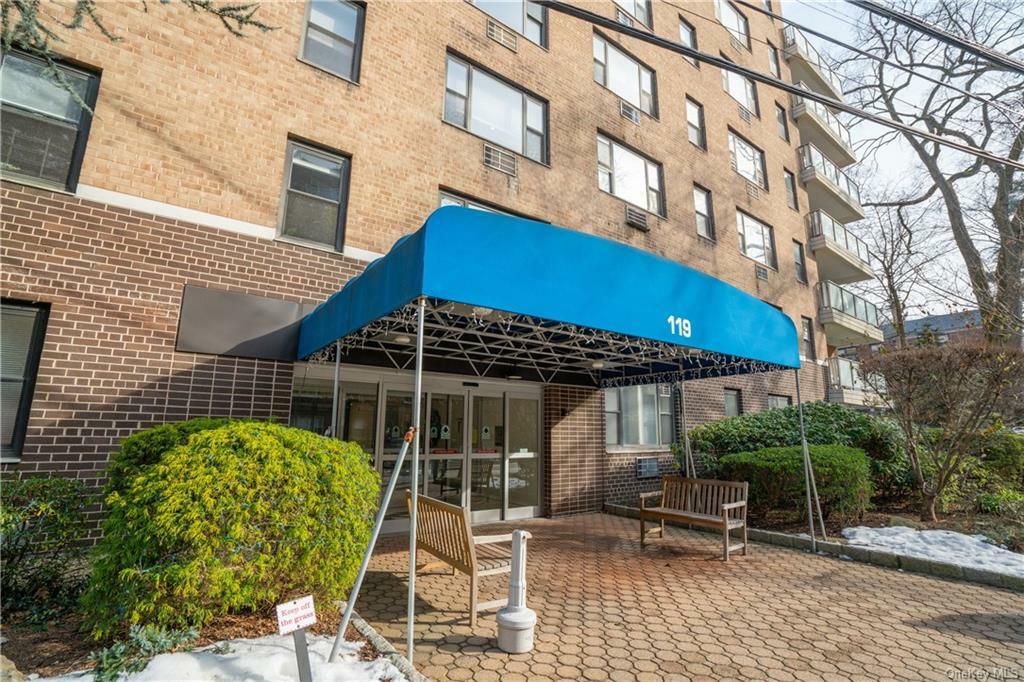 Property Photo:  119 E Hartsdale Avenue 4D  NY 10530 