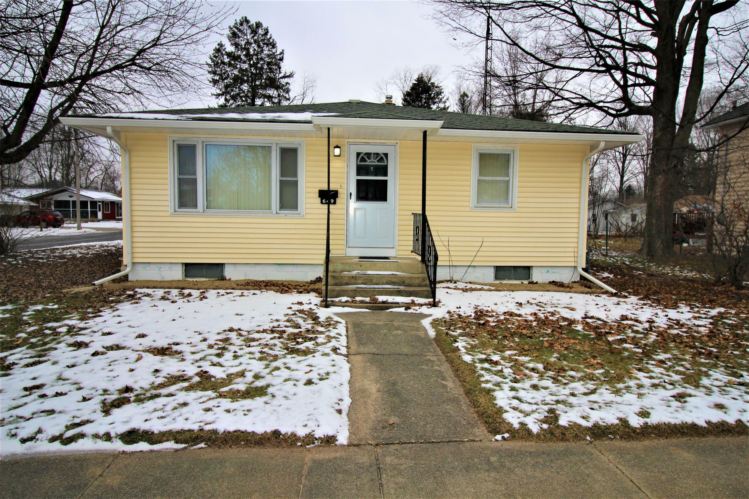 649 Constantine Street  Three Rivers MI 49093 photo