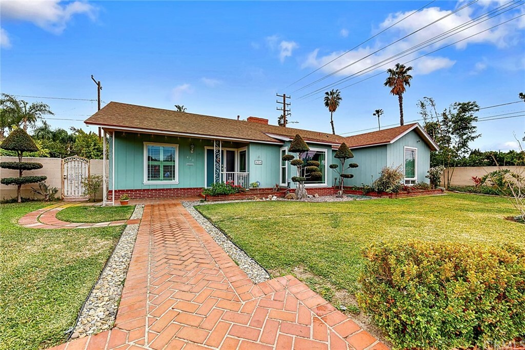 Property Photo:  426 W Alberta Street  CA 92805 