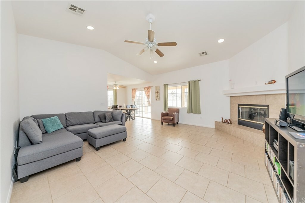 Property Photo: 7322 Lucerne Vista Avenue CA 92284