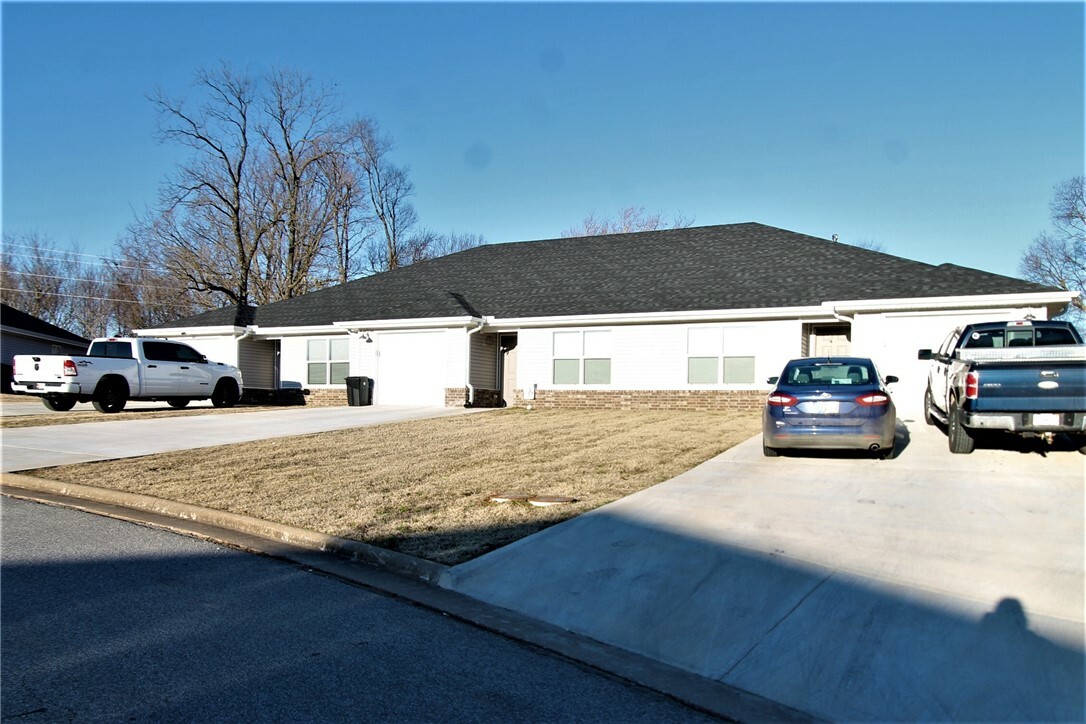 Property Photo:  640 Hidden Springs Drive  AR 72722 