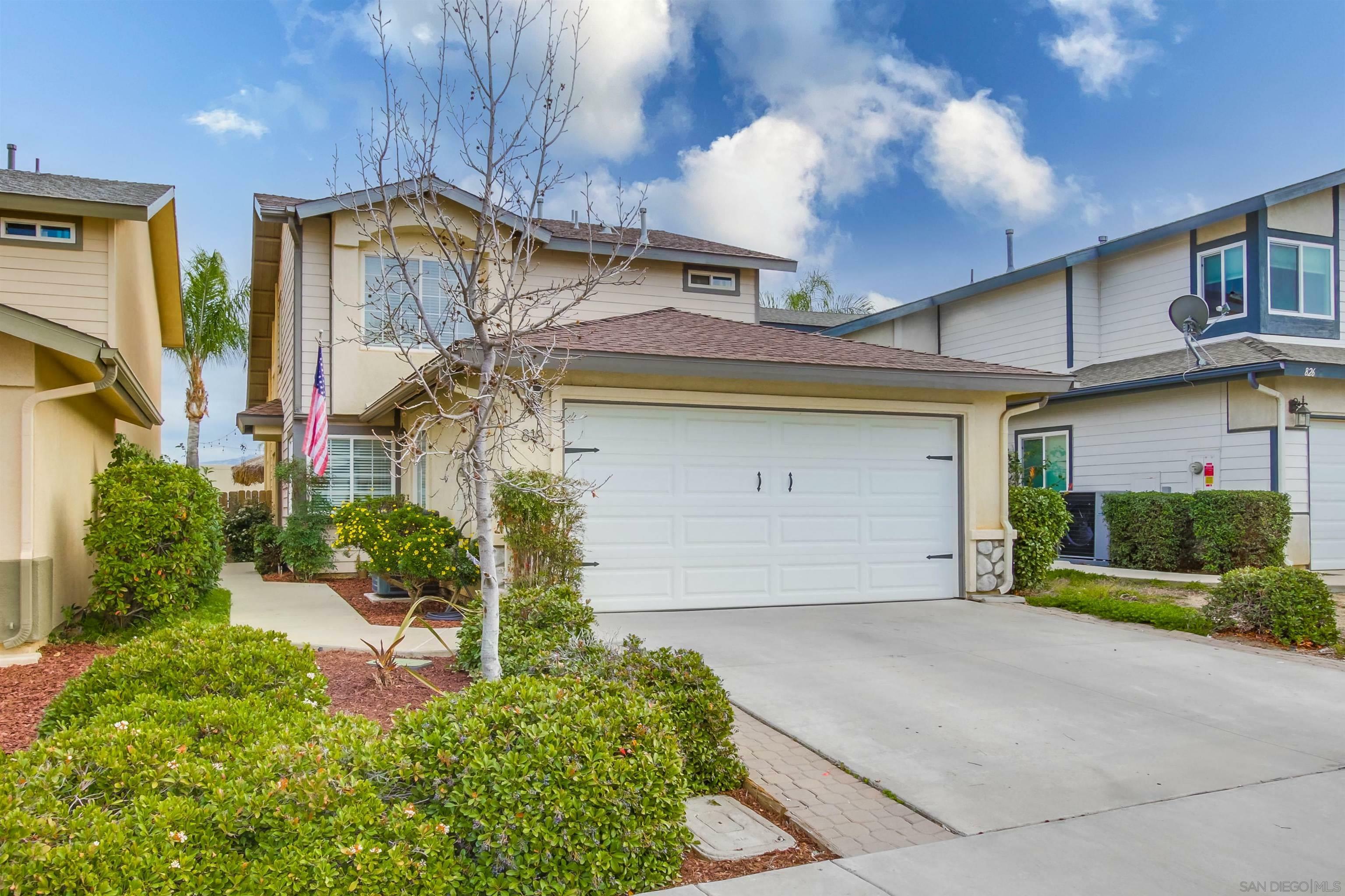 Property Photo:  818 Mimosa Creek Ln  CA 92065 