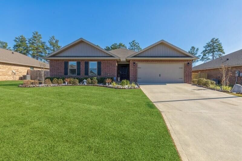 Property Photo:  352 Merlin Court  FL 32539 