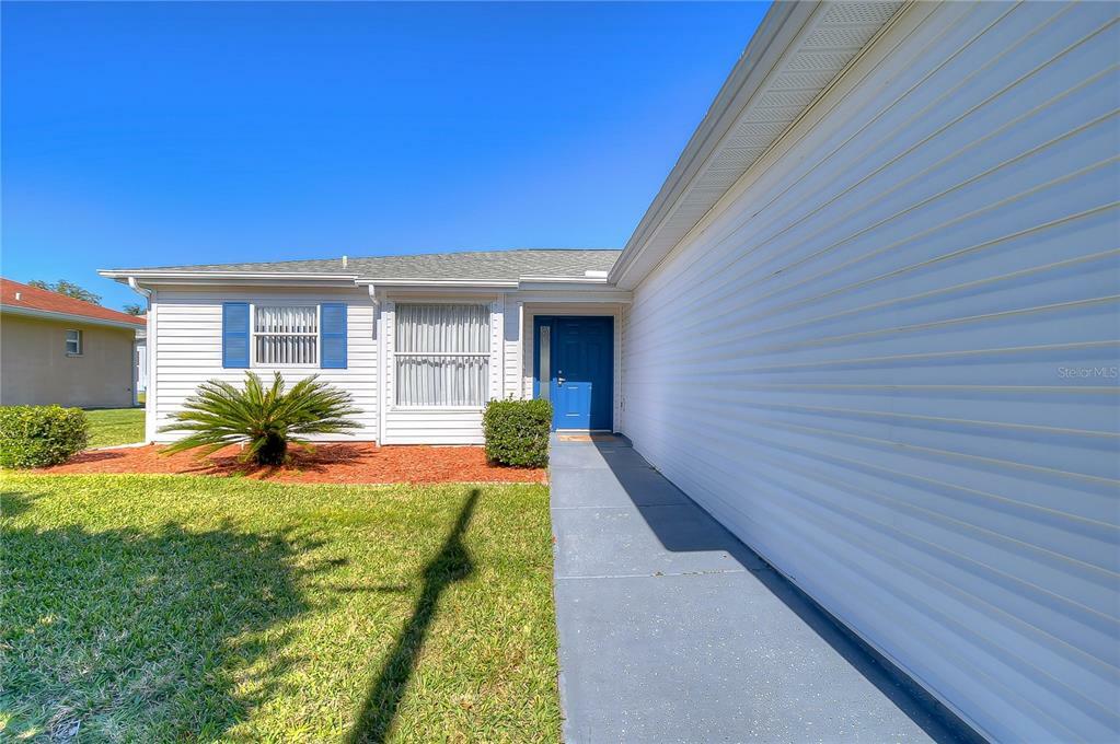 Property Photo:  29247 Zeller Avenue  FL 33576 