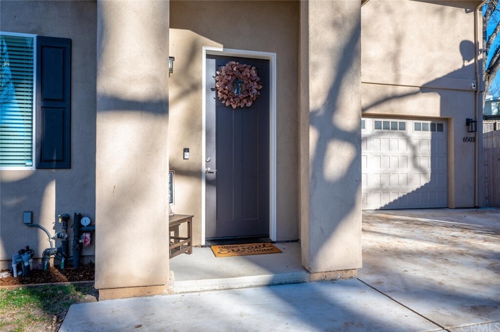 Property Photo: 6503 Poquito Creek Lane CA 93422