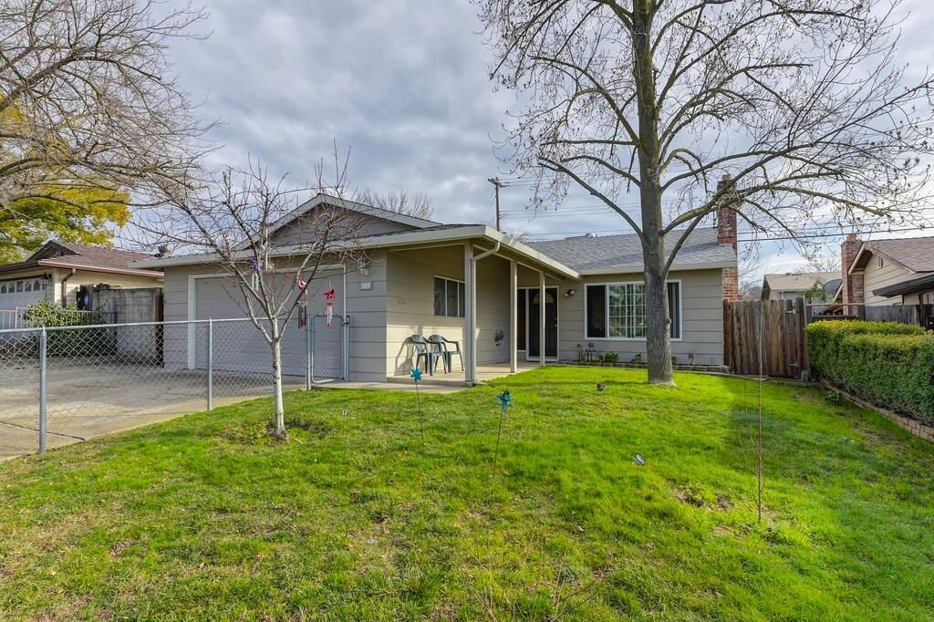 Property Photo: 4752 Willowbrook Drive CA 95842