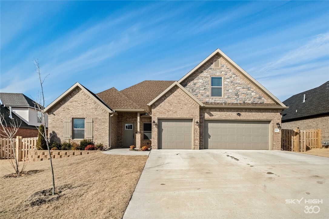Property Photo: 3604 SW Lucretia Road AR 72713
