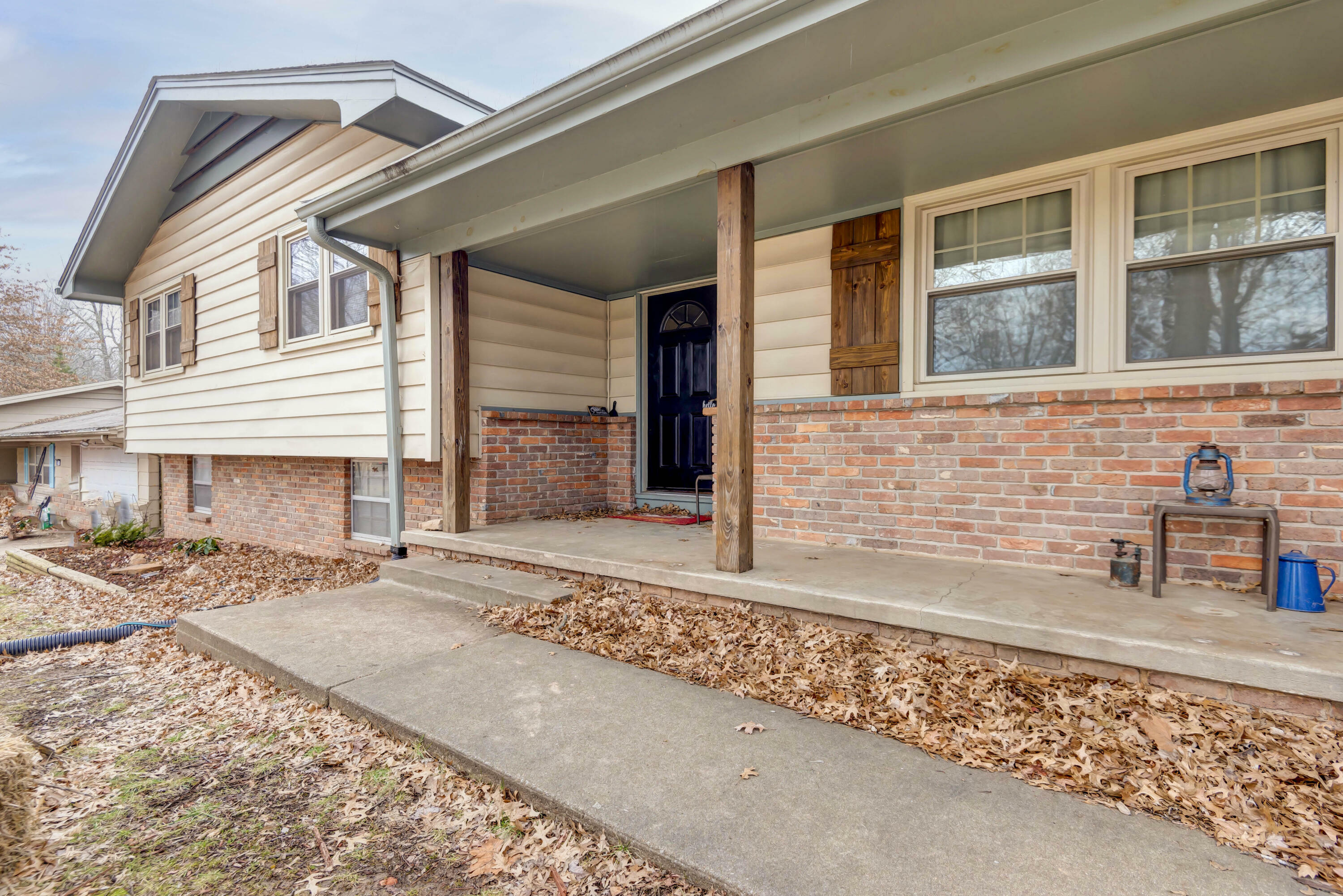 Property Photo: 2259 S Mayfair Avenue MO 65804