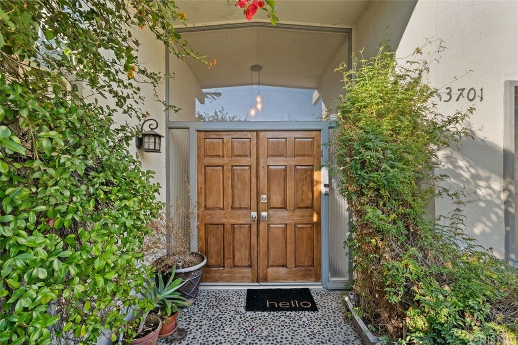 Property Photo:  3701 Regal Vista Drive  CA 91403 