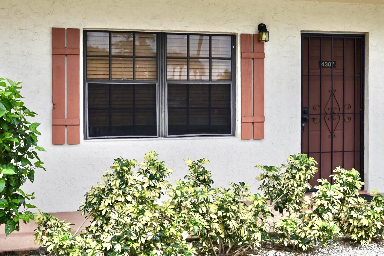 Property Photo:  4307 Oak Terrace Drive 4307  FL 33463 