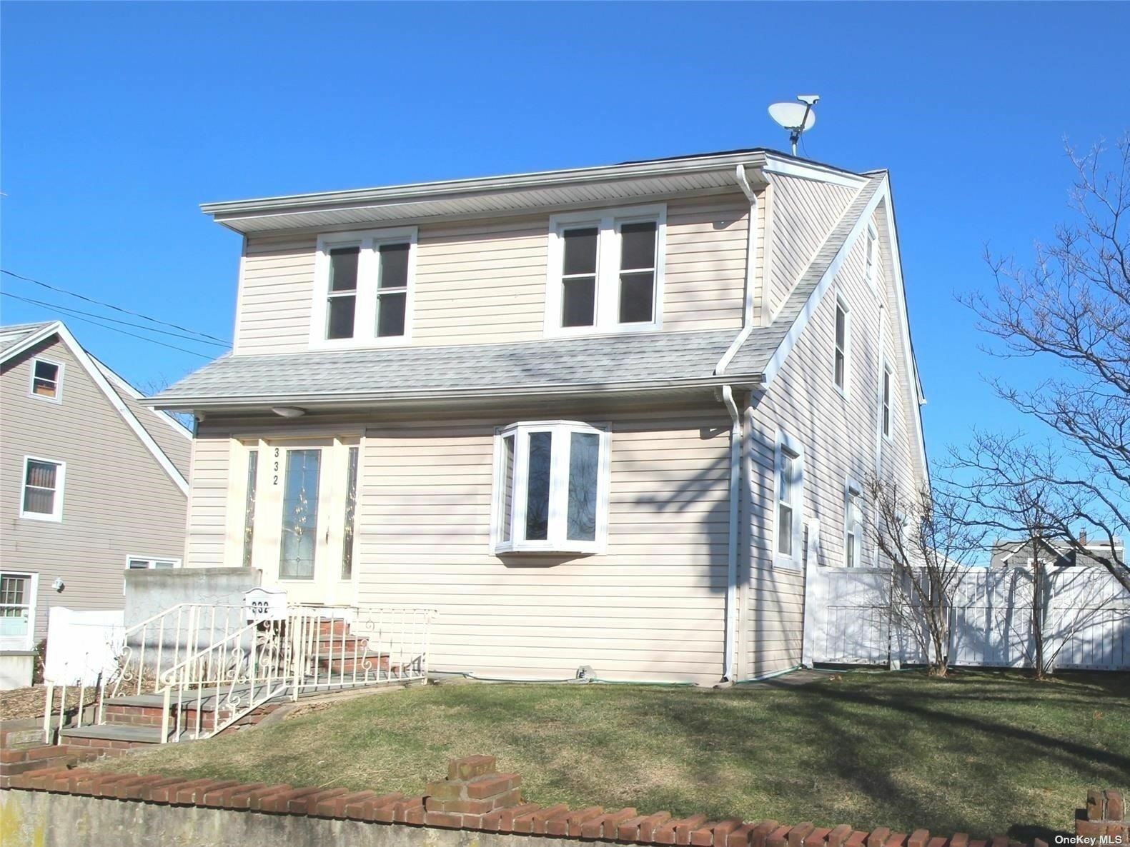 Property Photo:  332 Franklin Avenue  NY 11557 