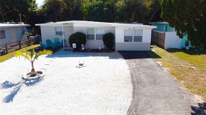 Property Photo: 10450 115th Avenue FL 33773