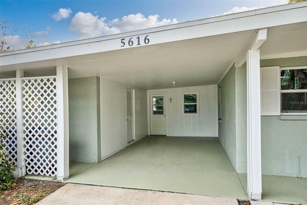 Property Photo:  5616 Bronx Avenue  FL 34231 