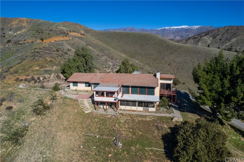 Property Photo: 273 Jennifer Way CA 92220