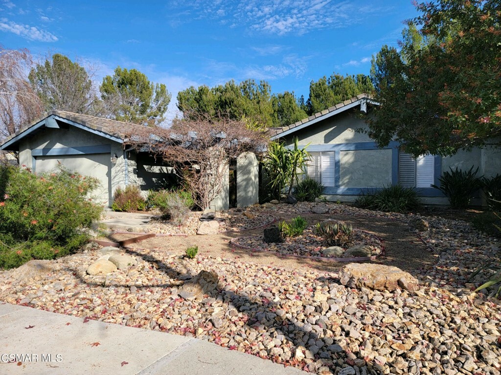 Property Photo:  4038 Defender Drive  CA 91301 