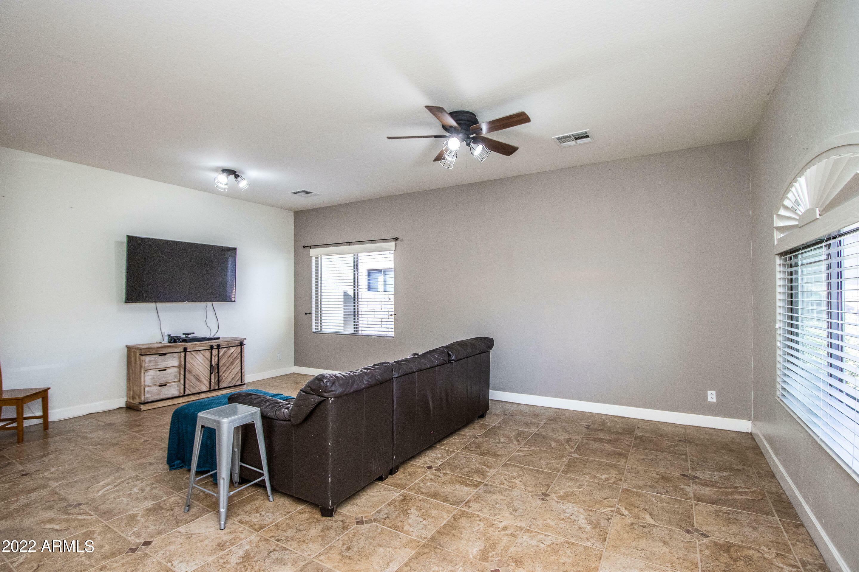 Property Photo:  21435 E Via Del Rancho --  AZ 85142 