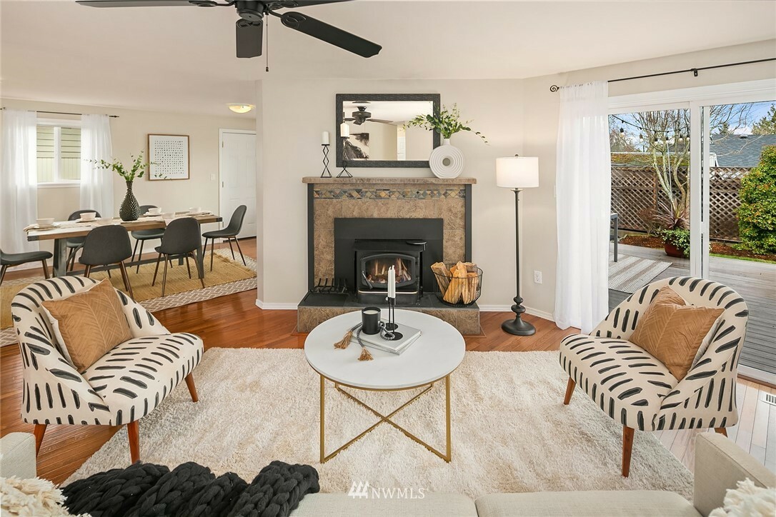 Property Photo: 12744 SE 167th Street WA 98058