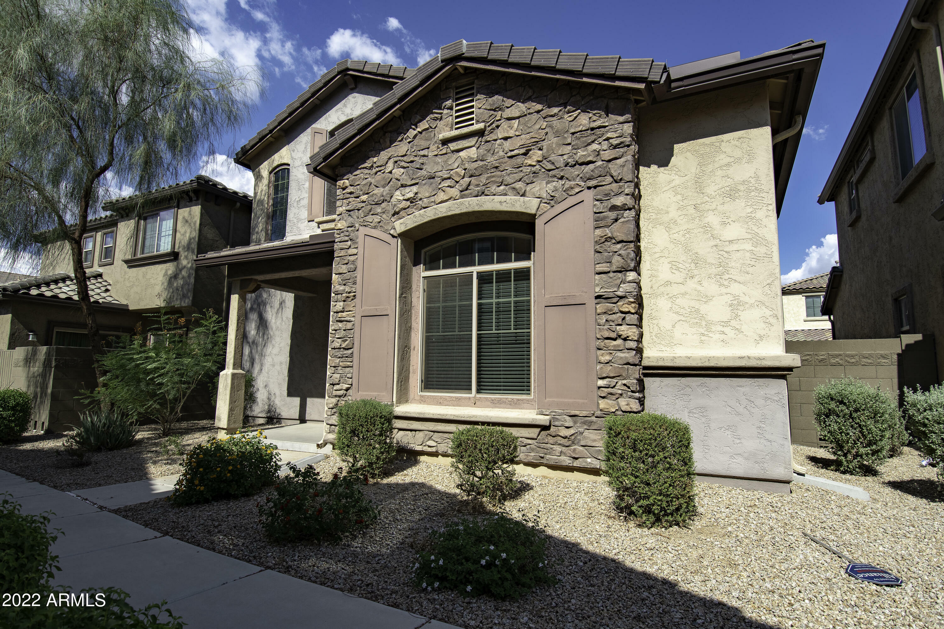 Property Photo:  3631 E Zachary Drive  AZ 85050 