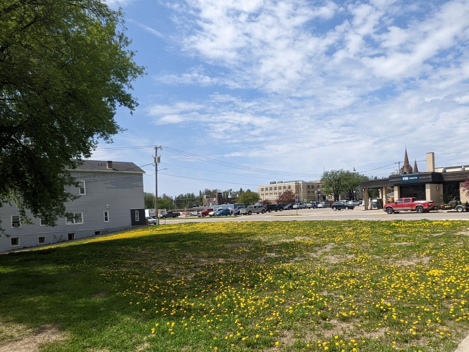 Property Photo: 305 S Cascade Street MN 56537