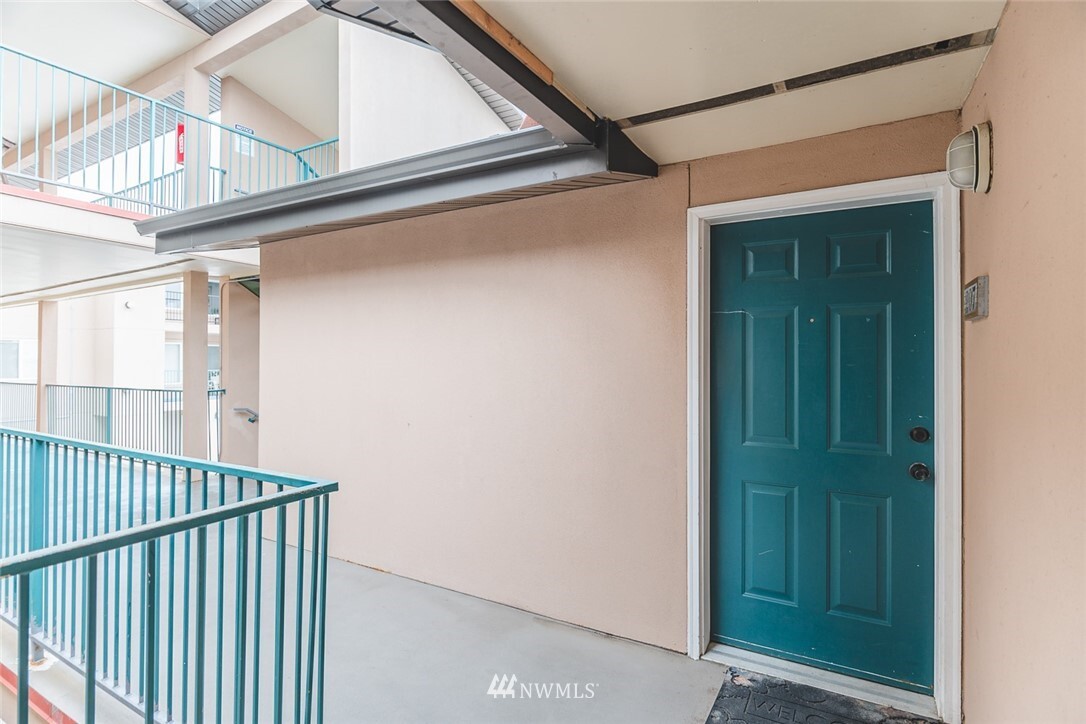 Property Photo: 2900 W Marina Drive 207 WA 98837