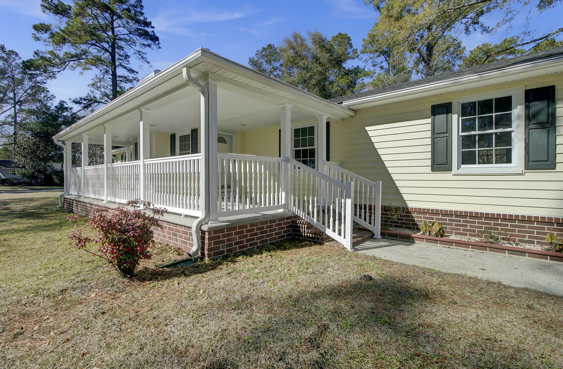 Property Photo:  401 Corey Boulevard  SC 29483 