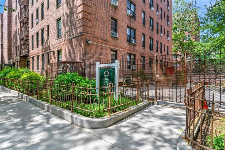 3535 Kings College Place 6D  Bronx NY 10467 photo