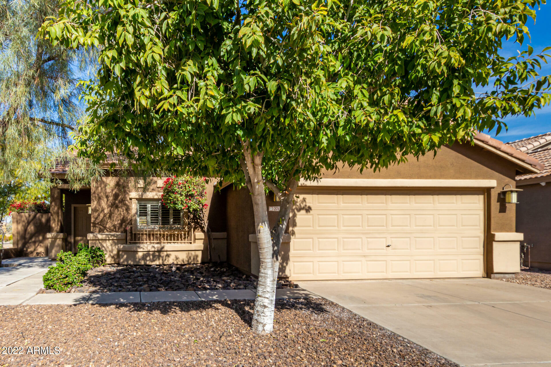 Property Photo:  2712 E Beautiful Lane  AZ 85042 