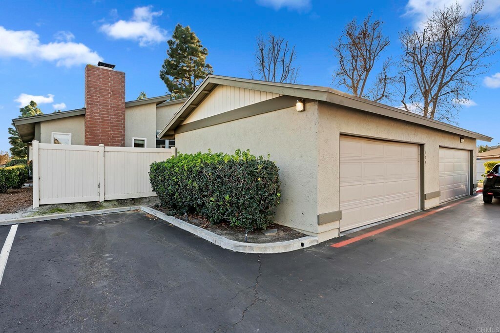 Property Photo:  629 Persimmon Way  CA 92058 