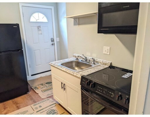 Property Photo: 130 Vernon Street 3 MA 01601