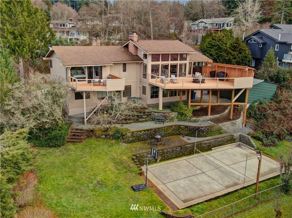 Property Photo: 7826 175th Street SW WA 98026