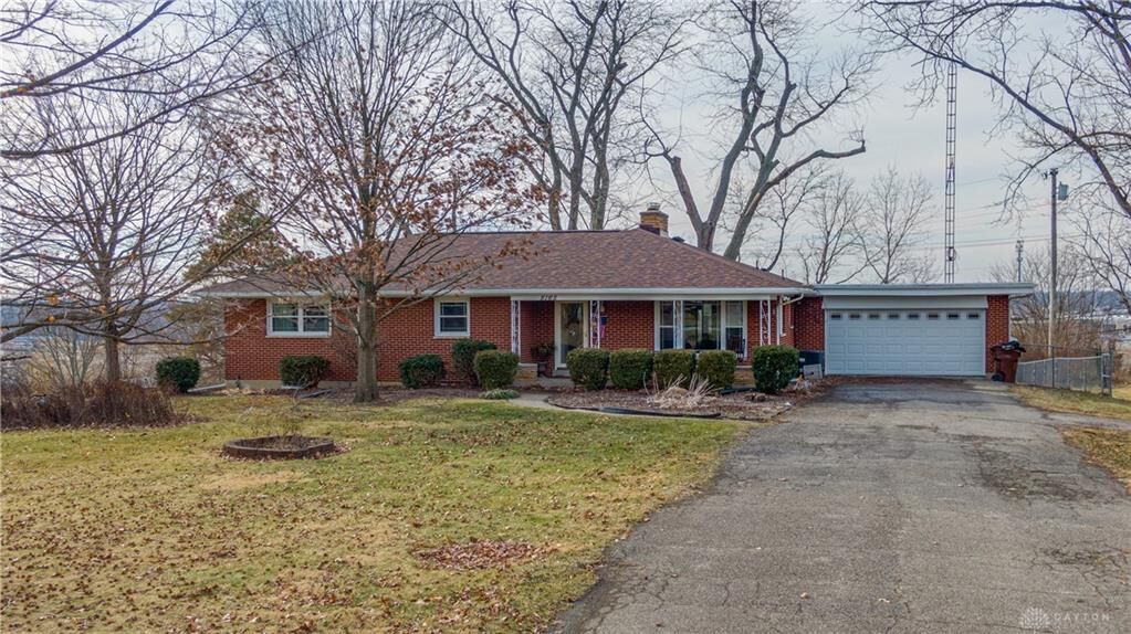 Property Photo: 5165 Denlinger Road OH 45426