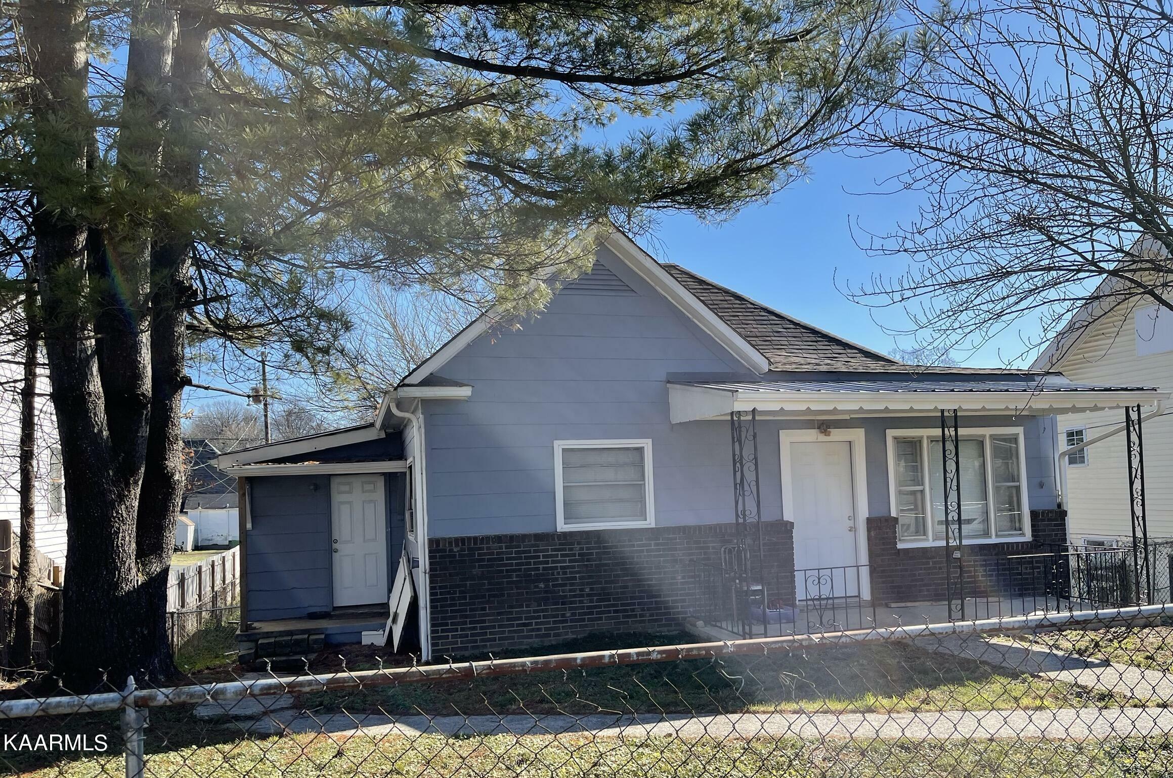 Property Photo:  204 E Caldwell Ave  TN 37917 