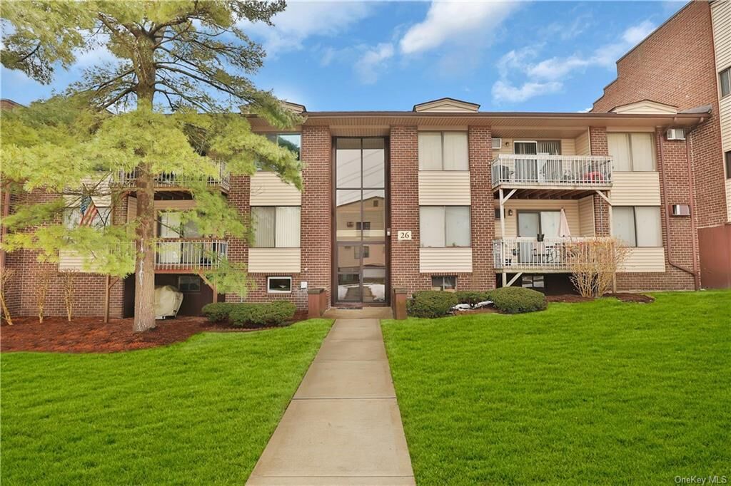 Property Photo:  262 Country Club Lane  NY 10970 