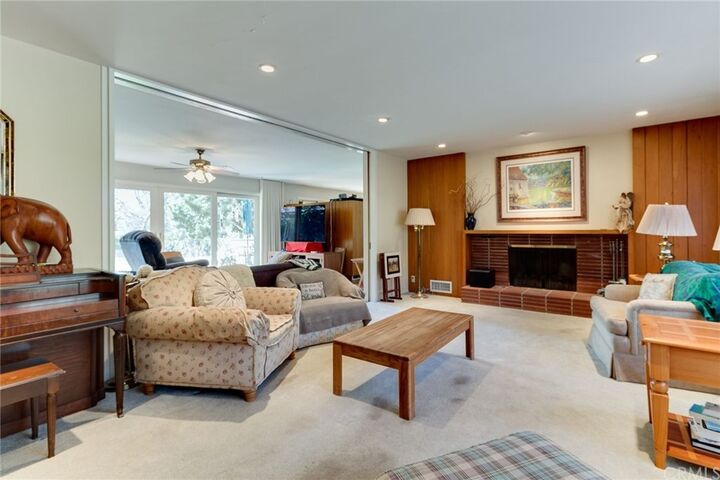 Property Photo:  2000 Braeburn Road  CA 91001 