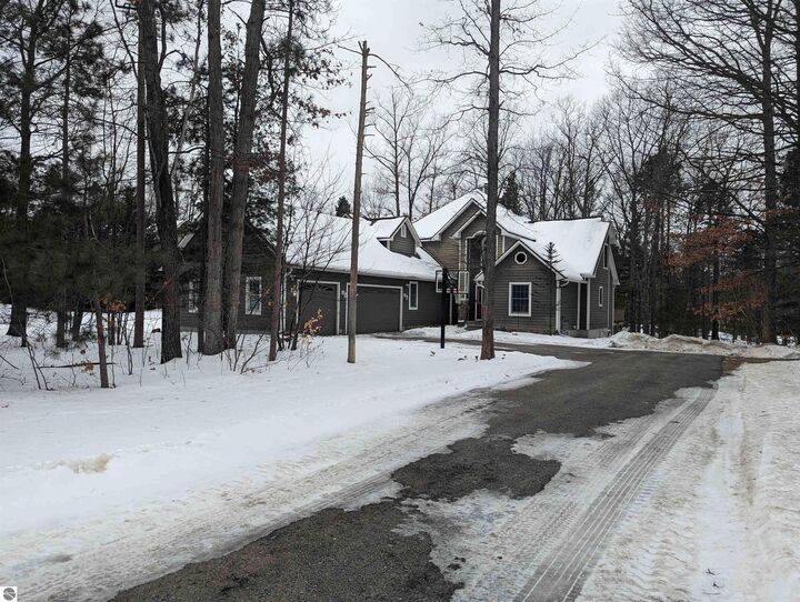 3271 Summer Leaf Drive  Traverse City MI 49686 photo