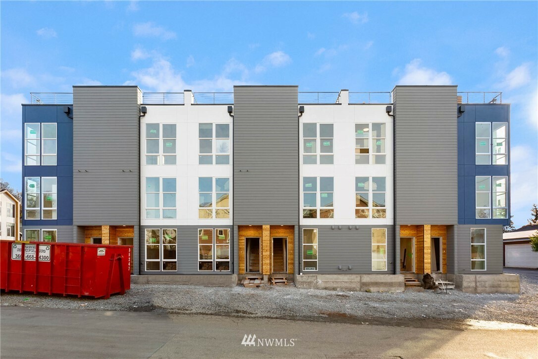 Property Photo: 2407 SW Edmunds Street WA 98106
