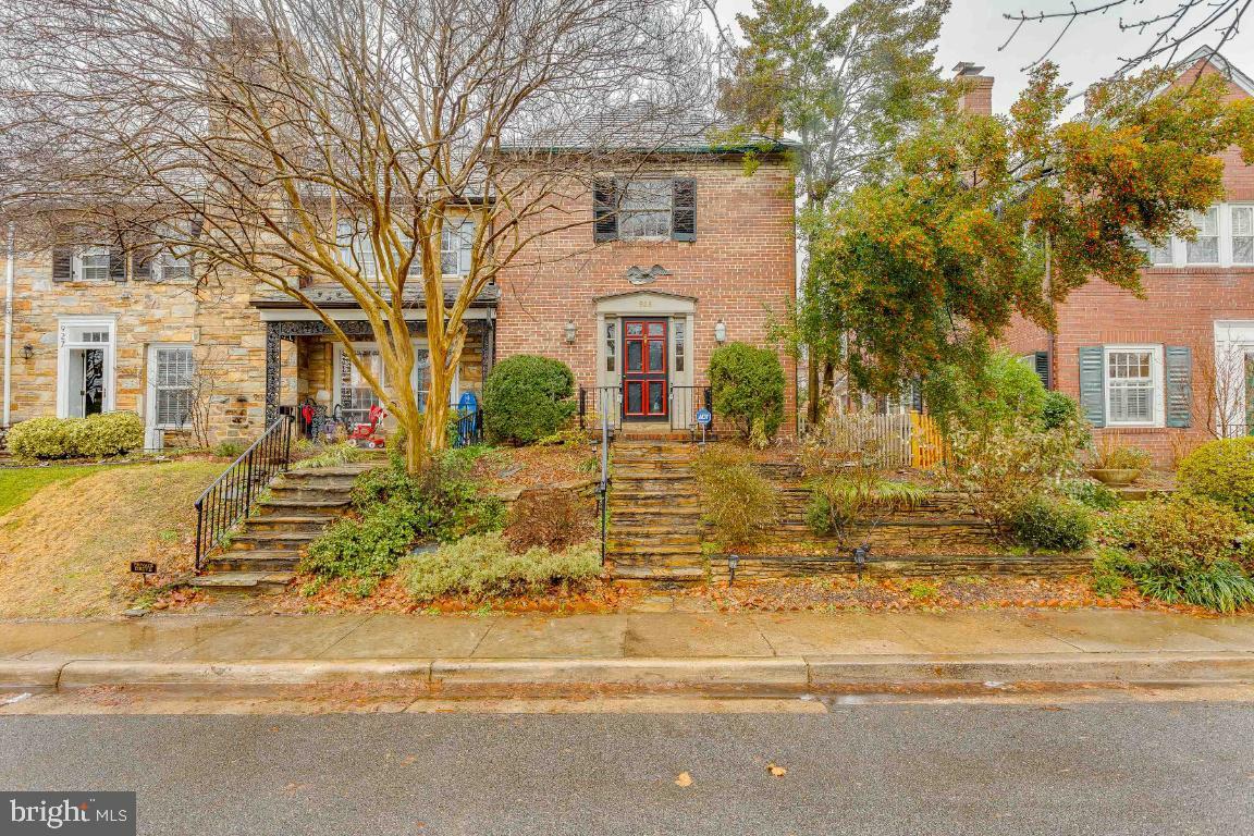 Property Photo:  923 S Saint Asaph Street  VA 22314 