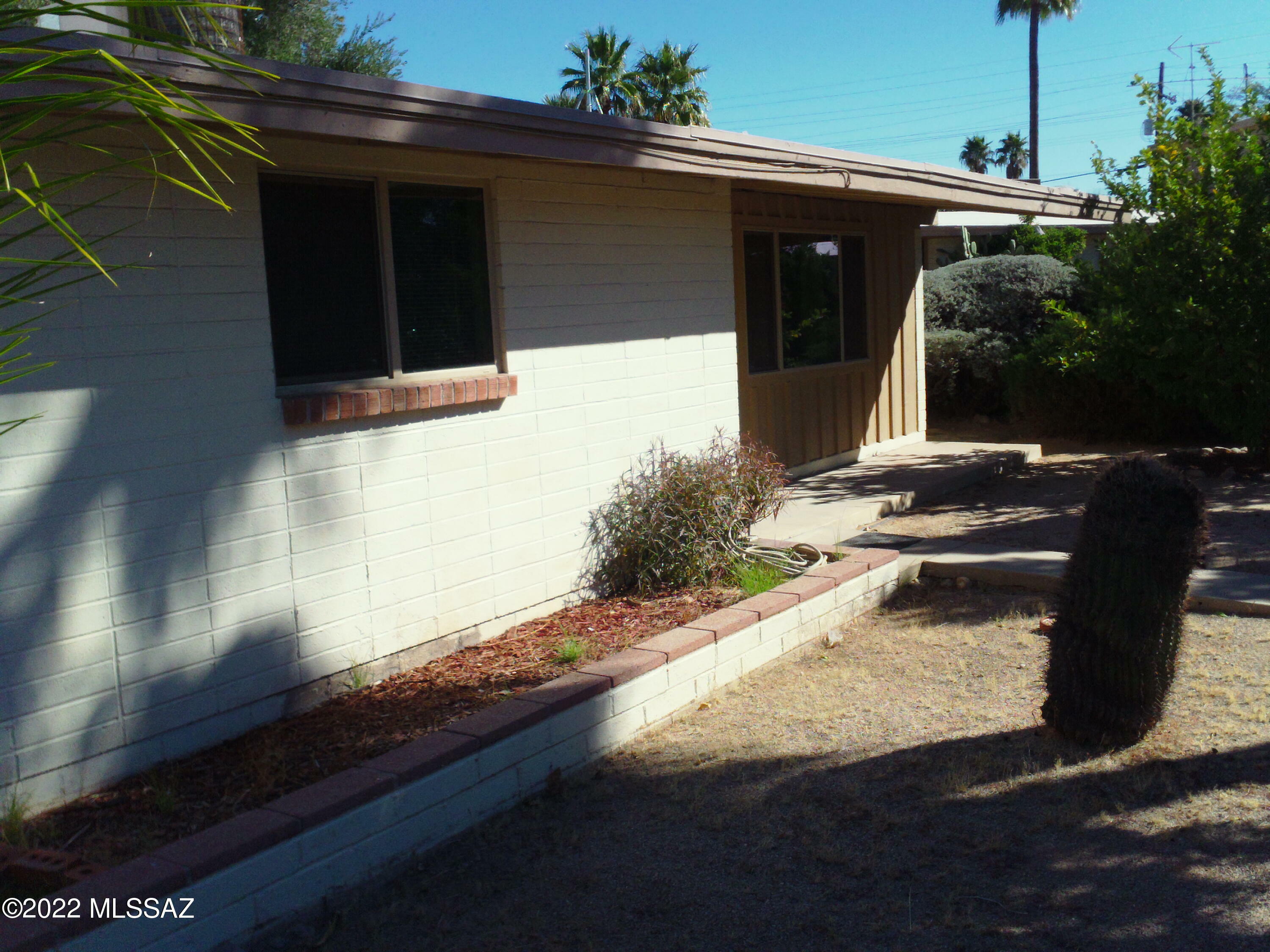 Property Photo:  5901 N Oracle Road 14  AZ 85704 