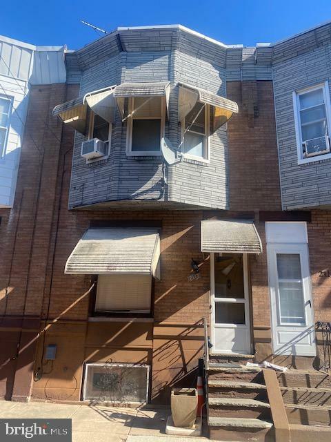 2117 S Opal Street  Philadelphia PA 19145 photo