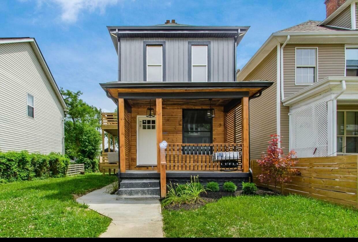 Property Photo: 1359 E Fulton Street OH 43205