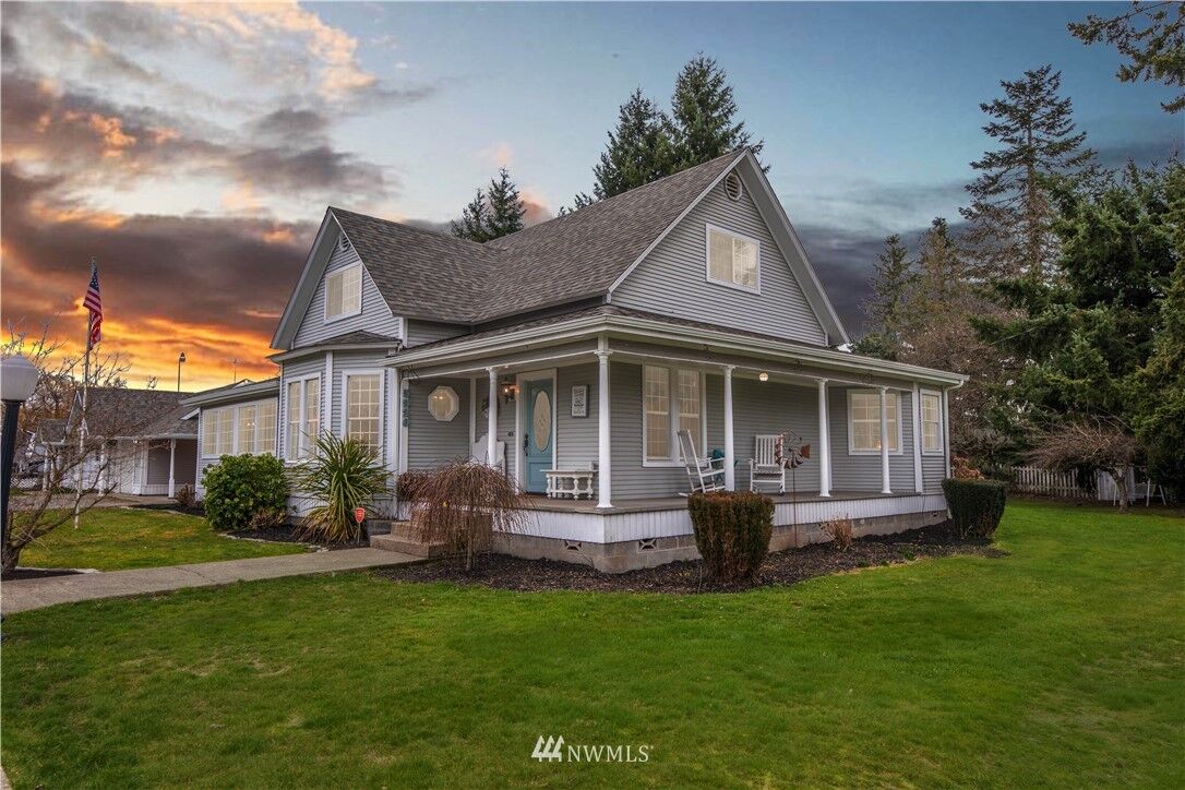 Property Photo:  5920 66th Avenue E  WA 98371 