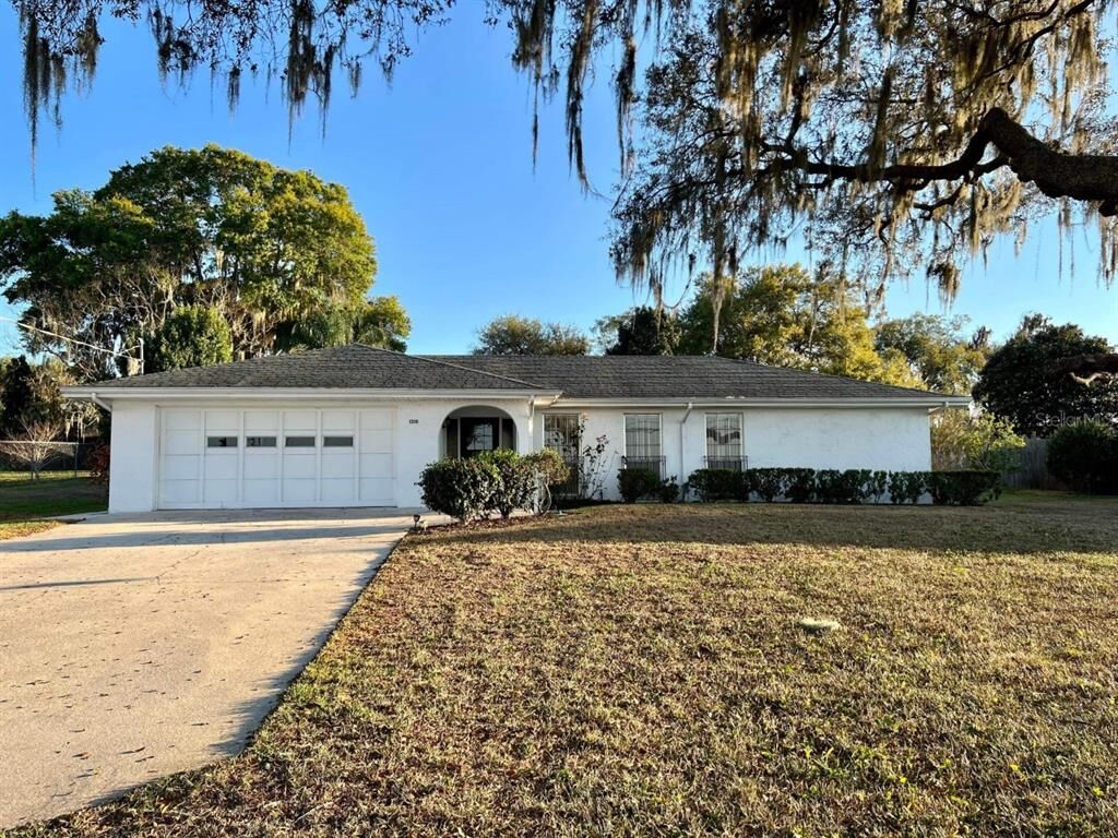 Property Photo:  1310 Lake Elbert Drive SE  FL 33880 