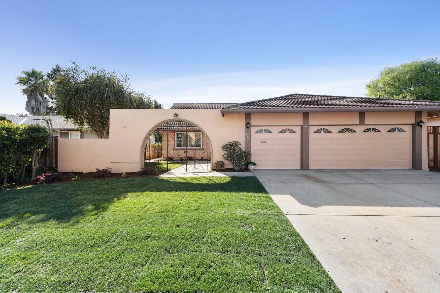 Property Photo: 569 Anchor Circle CA 94065