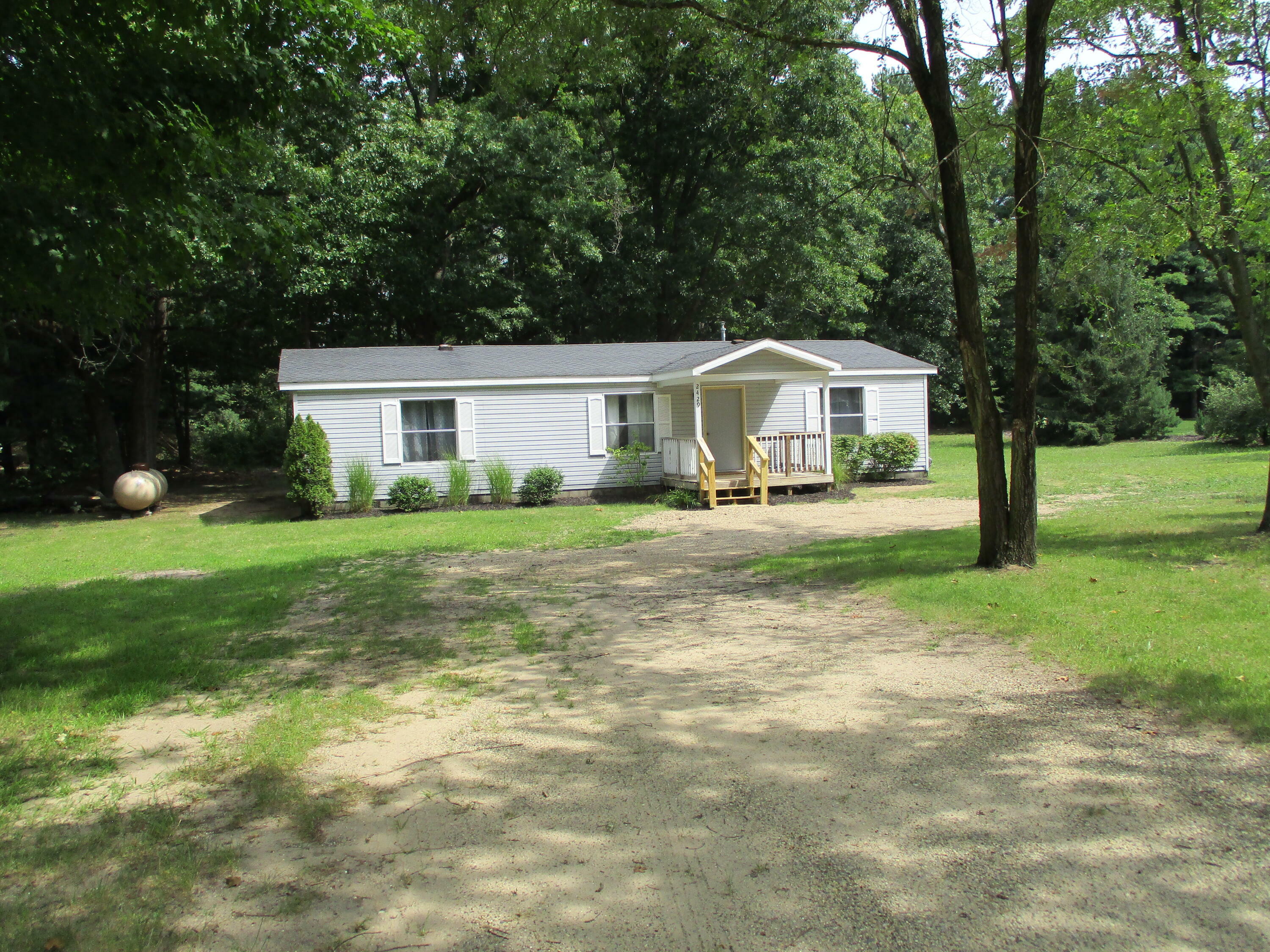 Property Photo:  2429 Retreat Road  MI 49408 