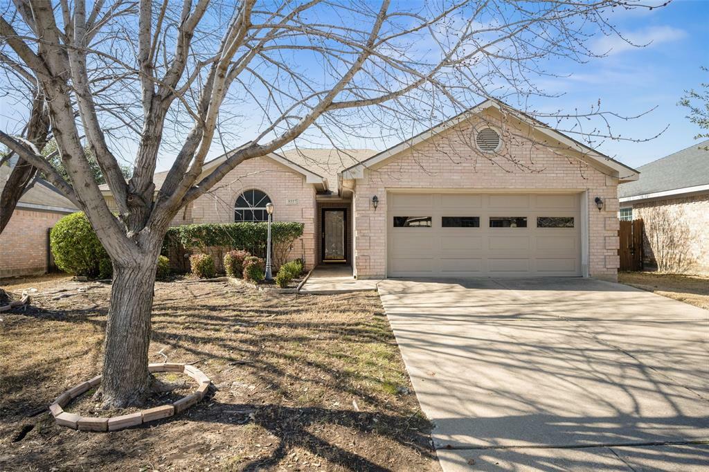 Property Photo:  8117 Berkshire Drive  TX 76137 