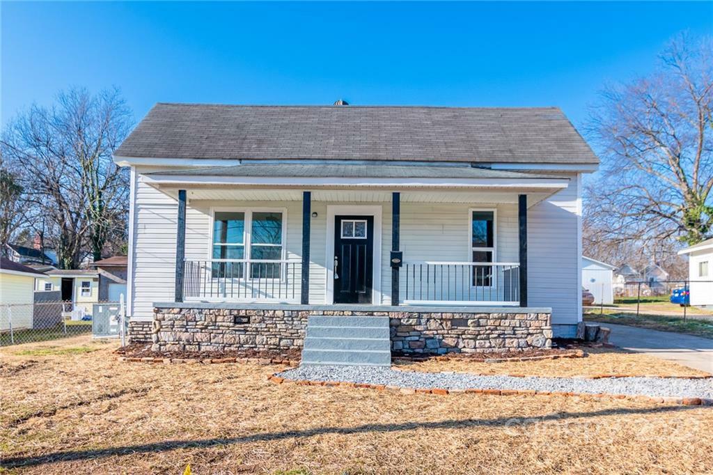 Property Photo: 327 Houston Street NC 28025